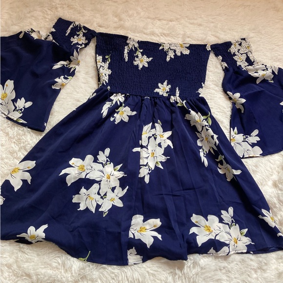 Oneyim off shoulder blue floral dress - Picture 11 of 13